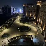 Elegant Apartment With Balcony Lake View And Pool Access