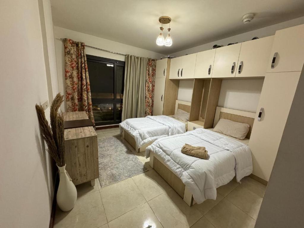 Apartment Elegant With Balcony View And Pool Access *
